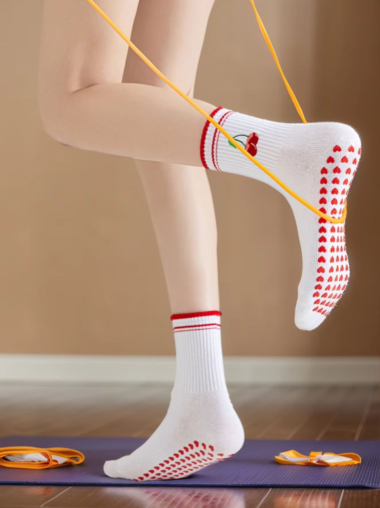 Pilates & Yoga Studio Alineacion - 1 Pasang Kaus Kaki Yoga Profesional